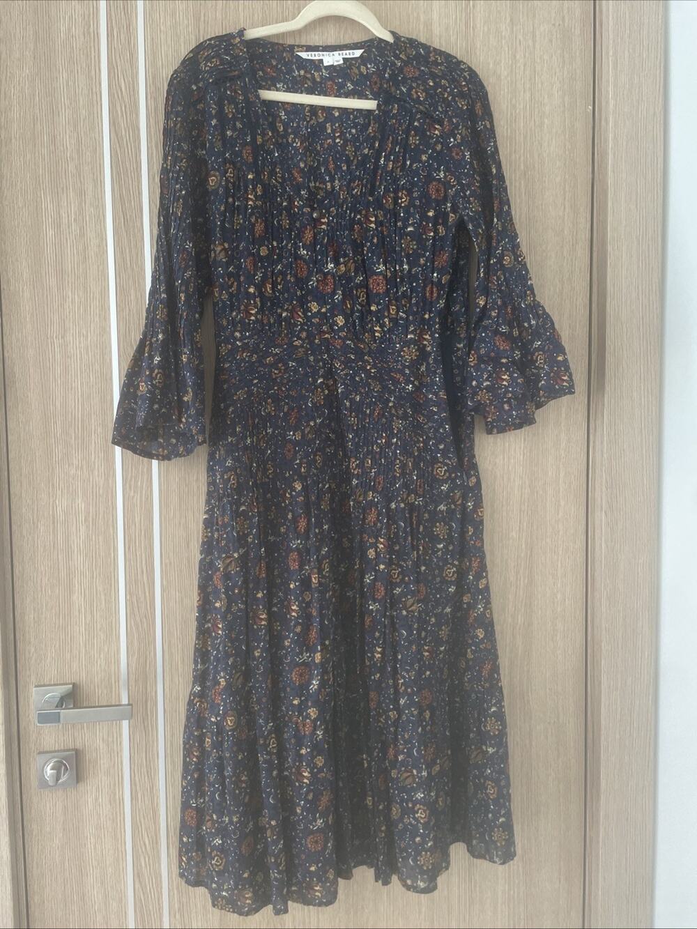 Veronica Beard Floral 100% Cotton Button Pleated Dress Long Sleeve V-neck Sz 8